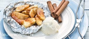 appel met kaneel van de BBQ