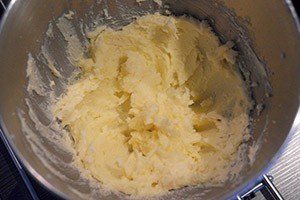 paastulband met abrikozen 01