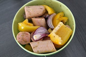 spies met BBQ worst stap 2