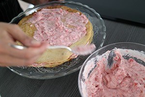 pannenkoektaart met aarbeien stap 6