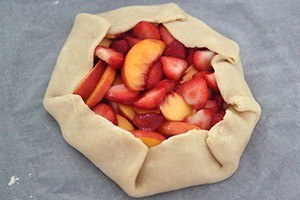 Galette met aardbeien en perzik 01