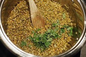 freekeh met granaatappelpitten stap 3