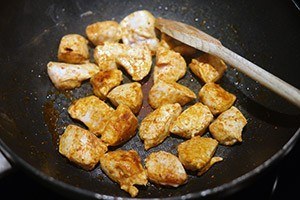 gevuld broodje kip met ananas stap 1