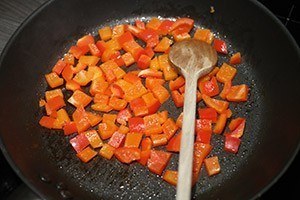 Ovenschotel met spitskool en rookworst stap 1