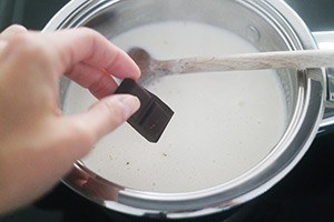 choco panna cotta stap 1