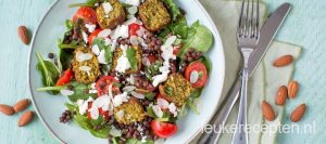 linzensalade met falafel