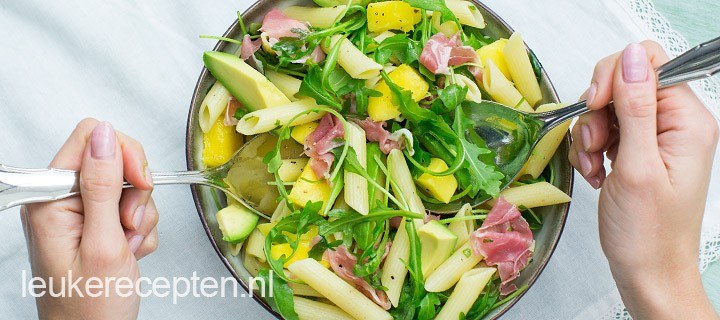 Pastasalade met mango