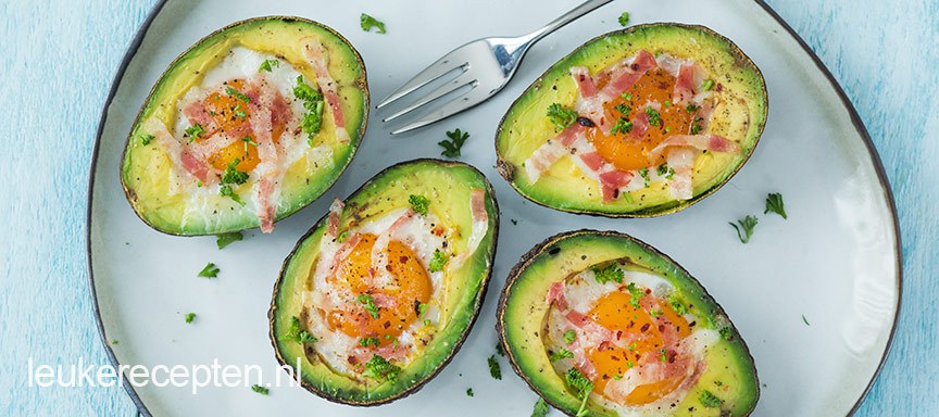 Gevulde avocado met ei