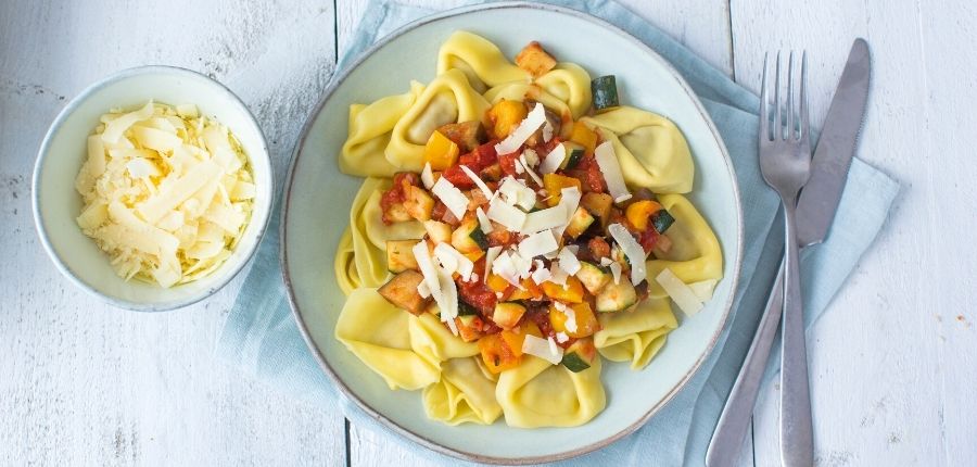 Tortellini met ratatouille