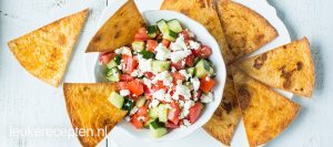 tortilla-chips-met-komkommersalade