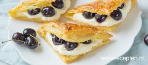 kersenflappen-met-slagroom