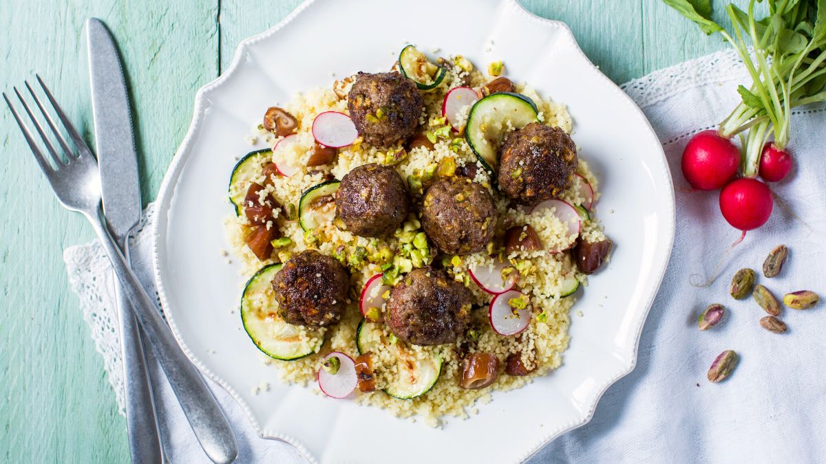 Couscous met pistacheballetjes