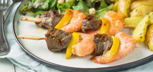 Surf en turf BBQ spiezen