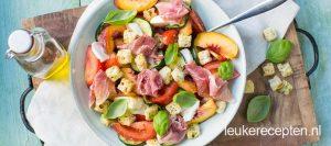 tomaten-salade-met-perzik