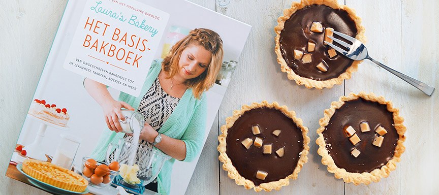 Review Het basisbakboek + recept chocoladetaartjes met salted caramel