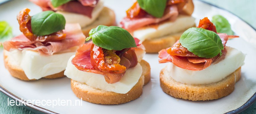 Toastjes met serranoham