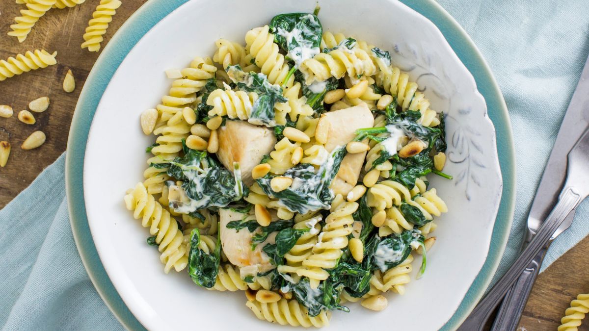 Pasta met kip en romige spinazie