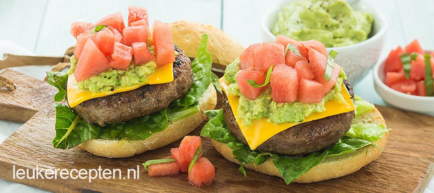 Burger met watermeloensalsa