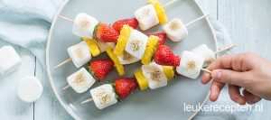 marshmallow-met-aardbeienspies www.jaimyskitchen.nl