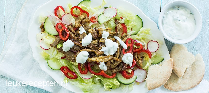Shoarma salade met muntsaus