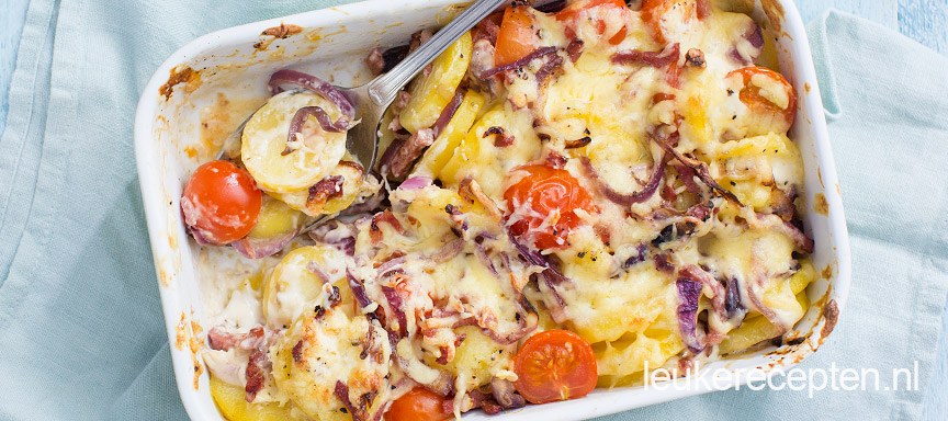 Ovenschotel met bacon en ui