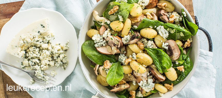 Gnocchi met blauwe kaas en paddenstoelen