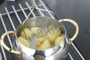 aardappelkroketjes-met-amandel www.leukerecepten.nl