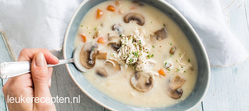 Romige kippensoep met champignons