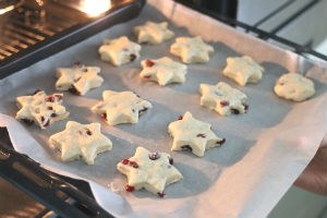 kerst-scones-cranberry www.leukerecepten.nl