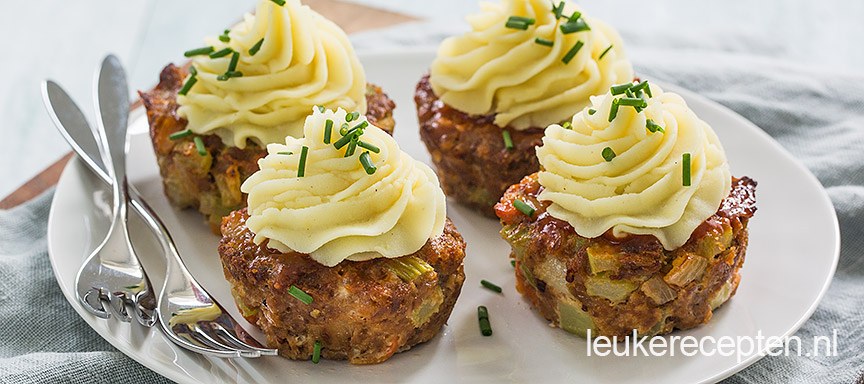 Mini gehaktbroodjes met aardappeltoef