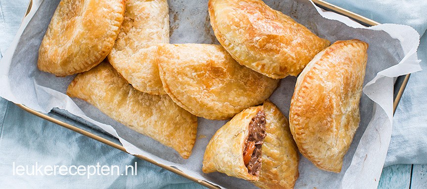 Pasteitjes met stoofvlees