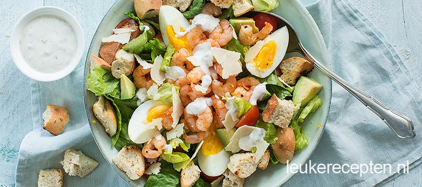 Caesar salade met pittige garnalen