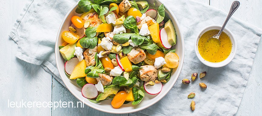 Paassalade met kip en geitenkaas