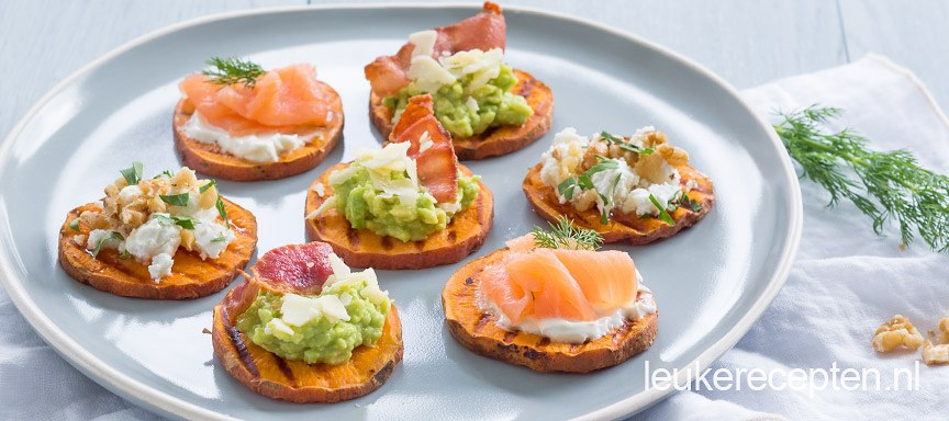 3 x oranje crostini’s van zoete aardappel