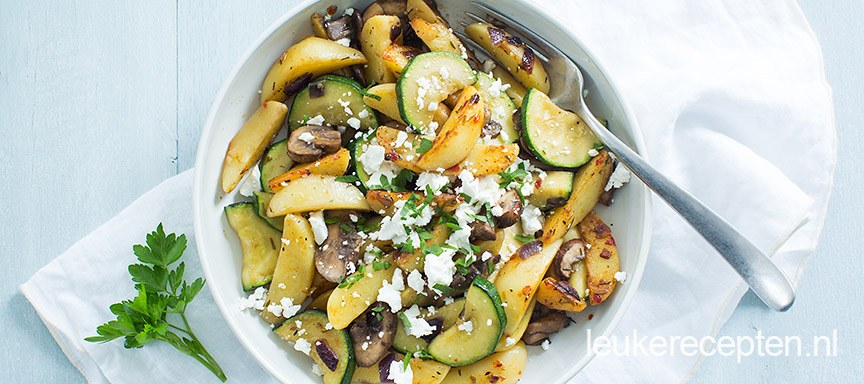 Aardappelroerbak met champignons