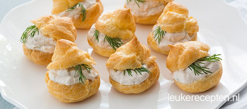 Soesjes met zalmmousse