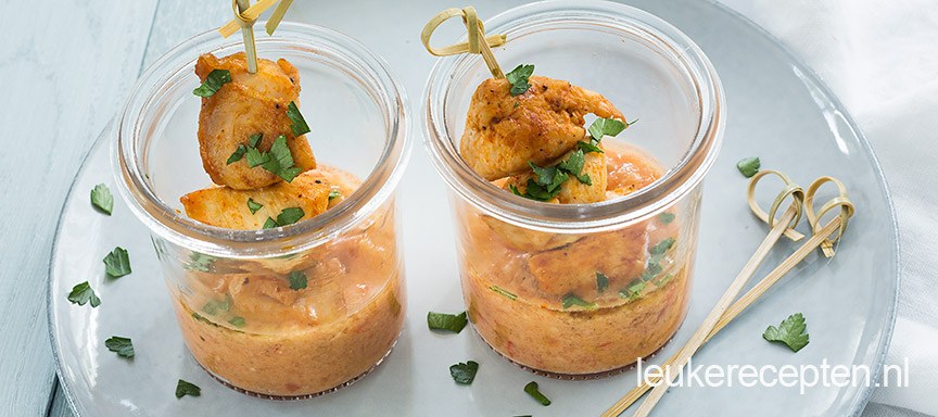 Kipspiesjes met gazpacho dip