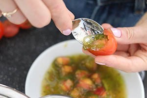 gevulde tomaatjes met couscous www.leukerecepten.nl