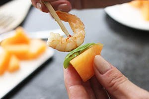 meloen met garnalen prikker www.leukerecepten.nl