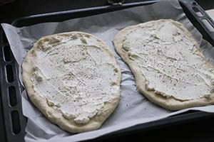 pizza met perzik en ricotta www.leukerecepten.nl