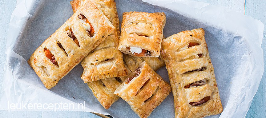 Bladerdeegbroodjes met pompoenvulling