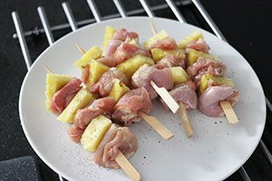 boontjes sajoer met kipspies www.leukerecepten.nl