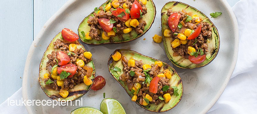 Gegrilde avocado’s met gehakt