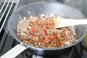 gegrilde-avocado-met-gehakt www.leukerecepten.nl