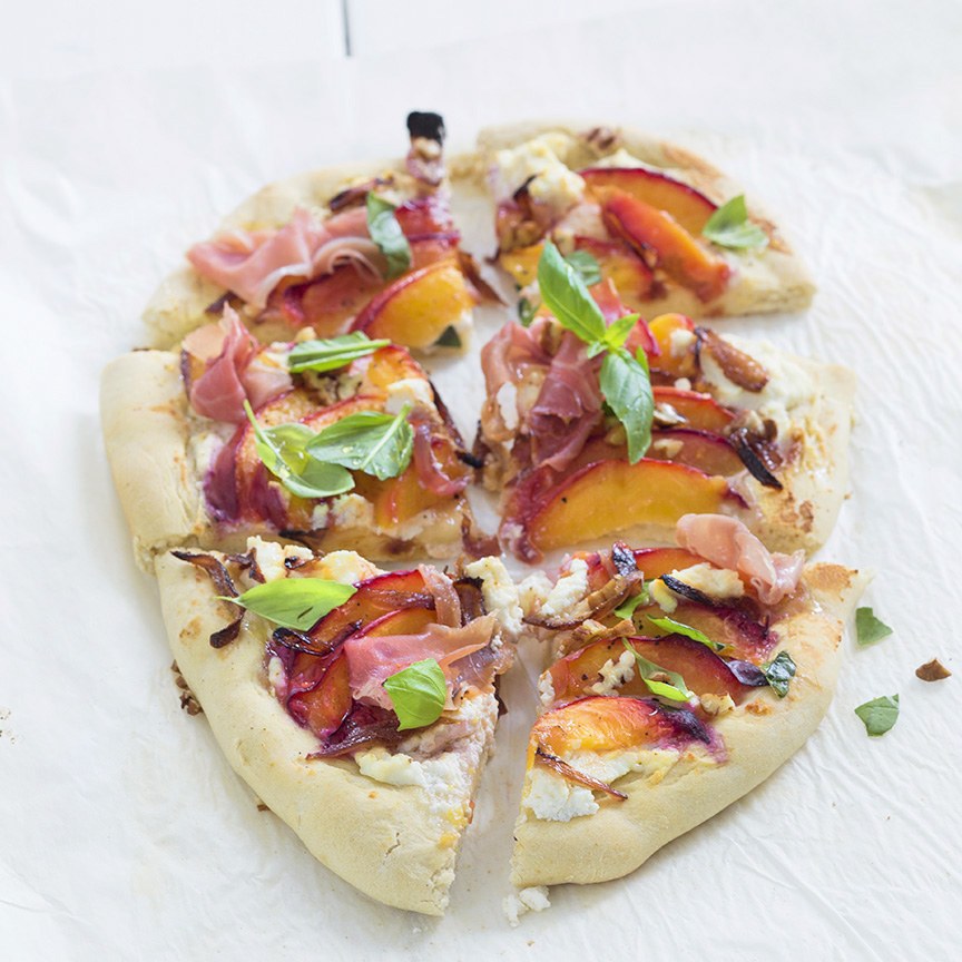 pizza-met-perzik-en-ricotta
