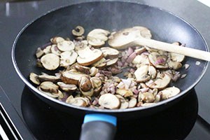 pasta met truffelroomsaus www.leukerecepten.nl