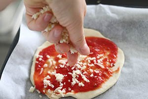 mini carpaccio pizza www.leukerecepten.nl