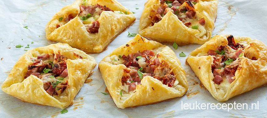 Bladerdeeg hapjes met ham en kaas