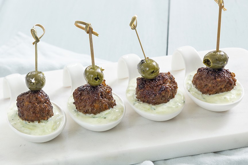 Griekse gehaktballetjes met tzatziki