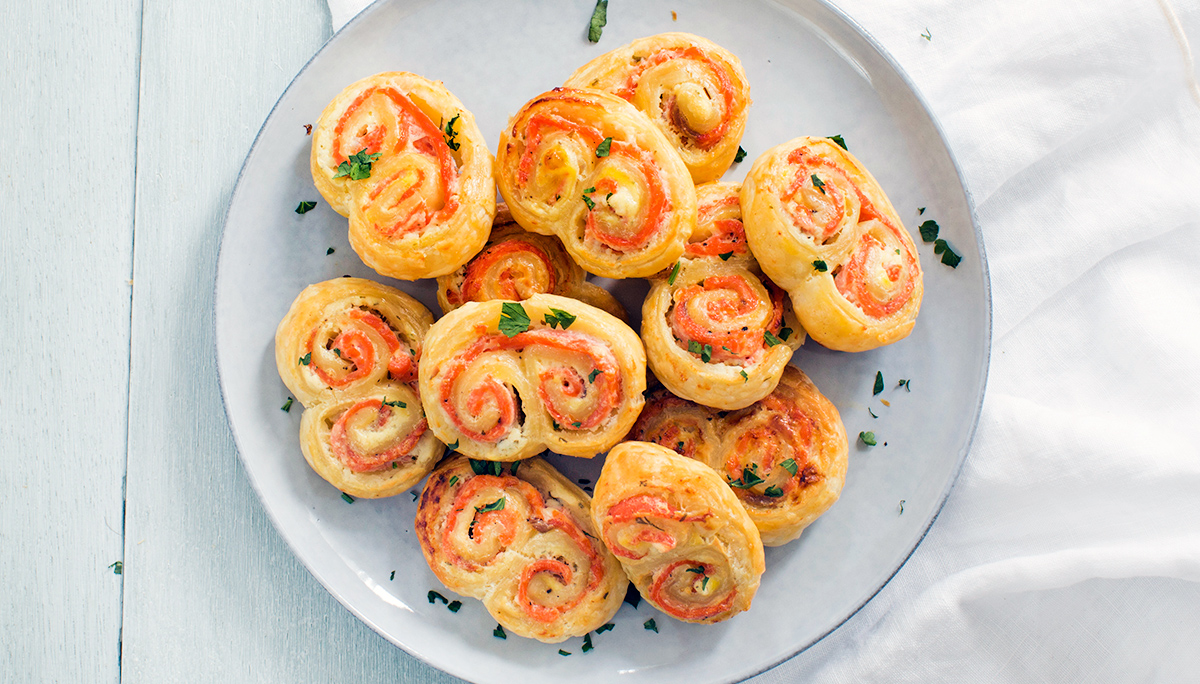 Bladerdeegvlinders met zalm